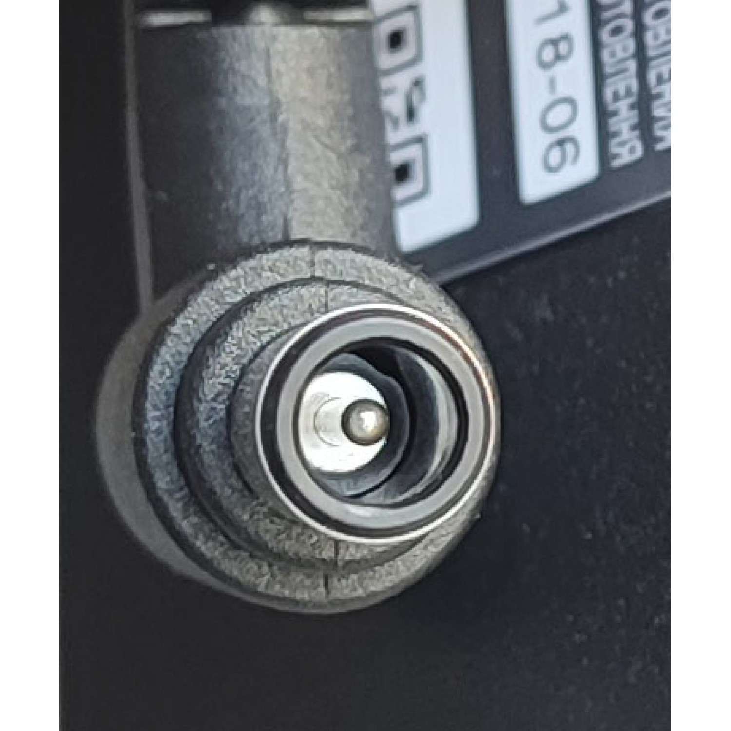 ADAPTADOR DE CORRIENTE SONY / NUMERO DE PARTE ACDP-085E03 / 149300053 / INPUT 100 V - 240 V 50/60 HZ 1.0A / OUTPUT 19.5 V - 4.36A	 - Imagen 2